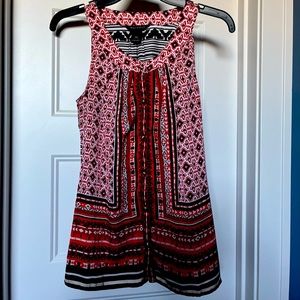 Colorful lightweight summer top from WHBM. Sz XS